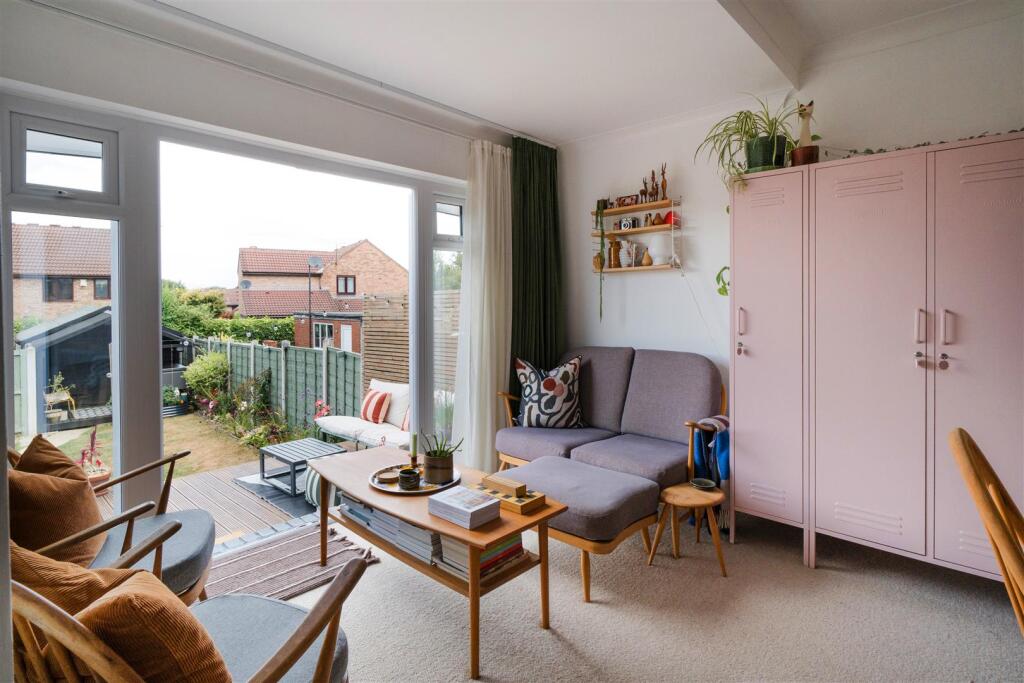 House in Wakefield - View 4