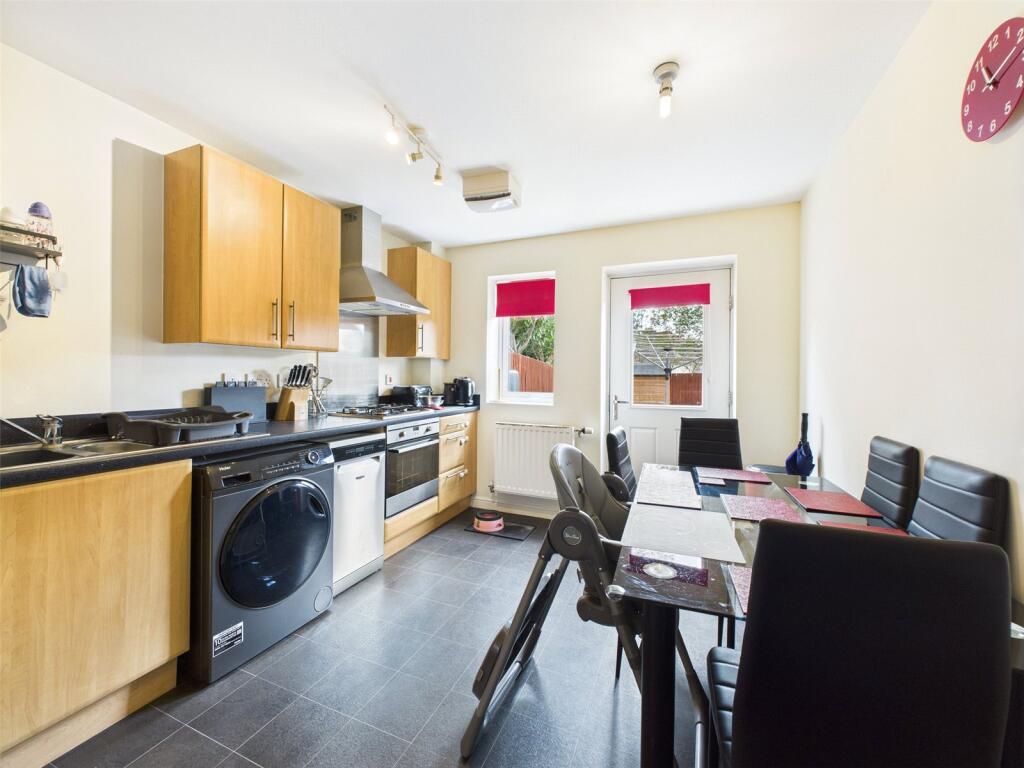 Guinevere Road, Cheltenham, Gloucestershire, GL51 photo 2
