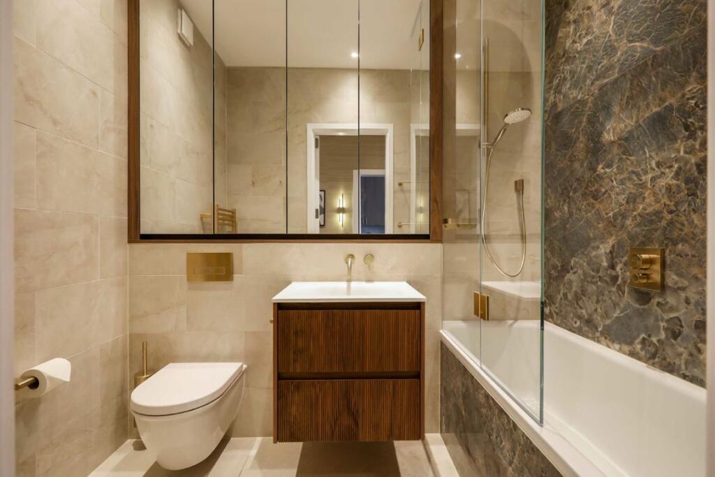 Apartment in London - More