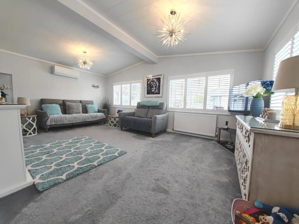 House in Bracknell - View 3