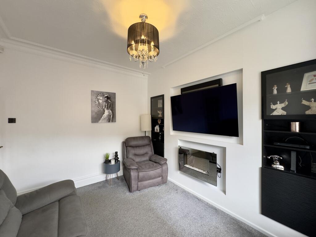 House in Burnley, Rose Grove - View 3