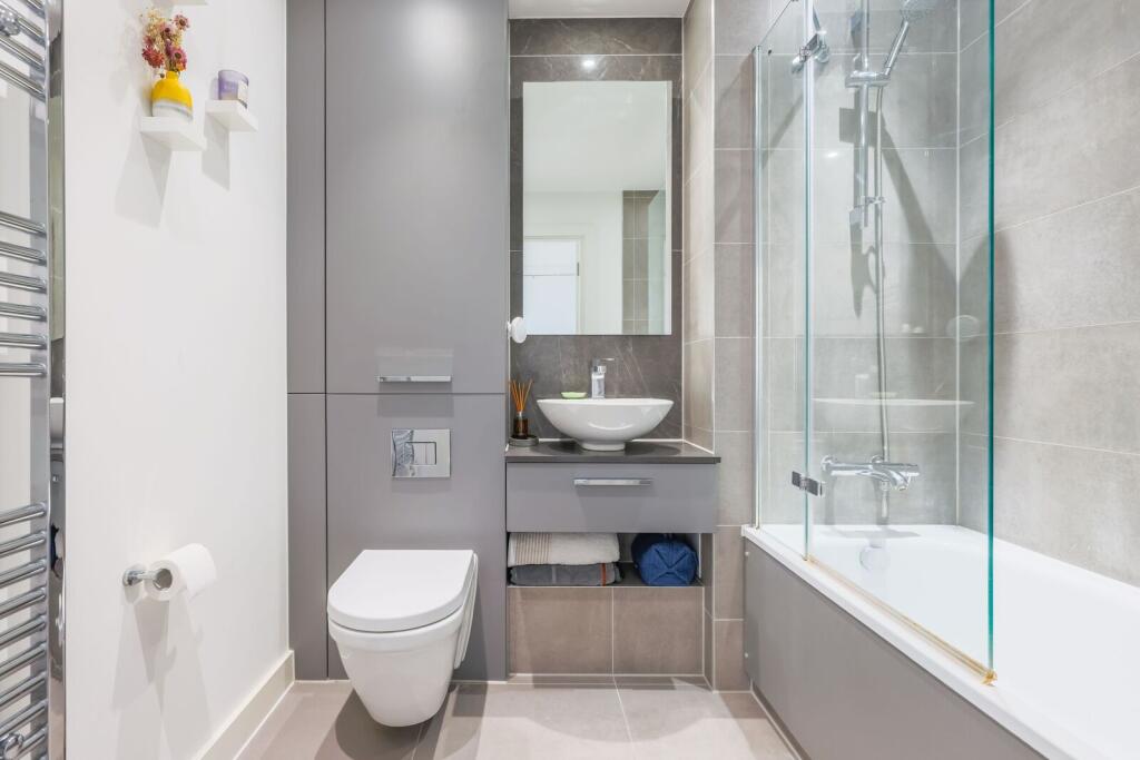 Apartment in London, Bromley-by-Bow, Limehouse - More