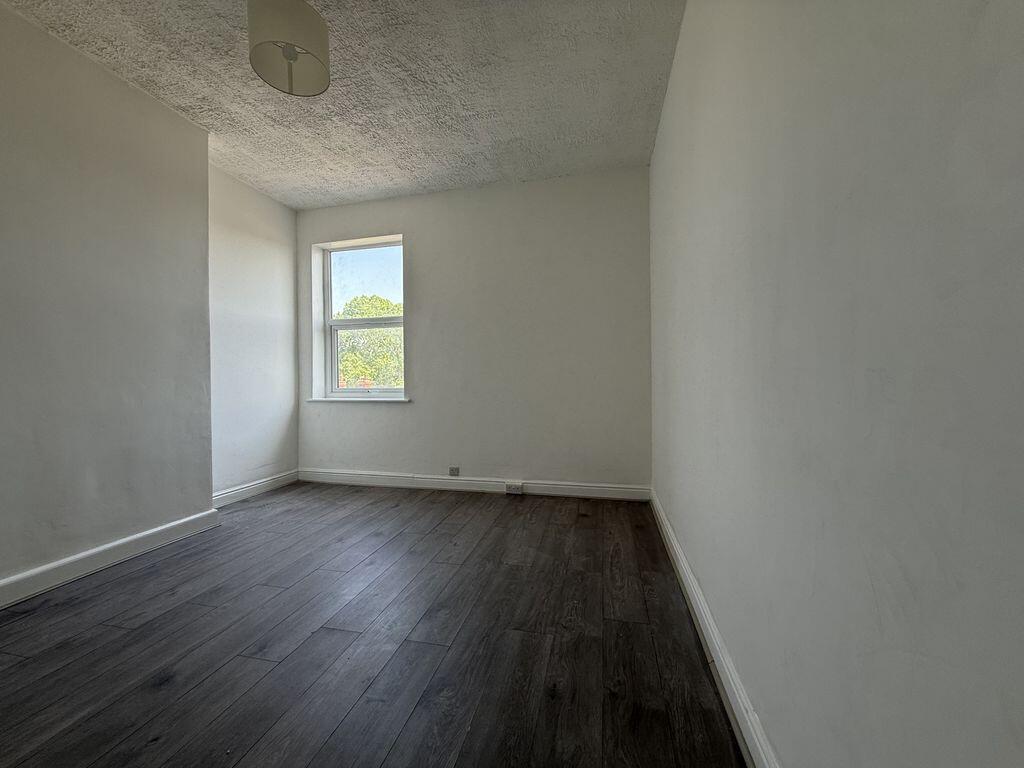 House in Stoke-on-Trent - More