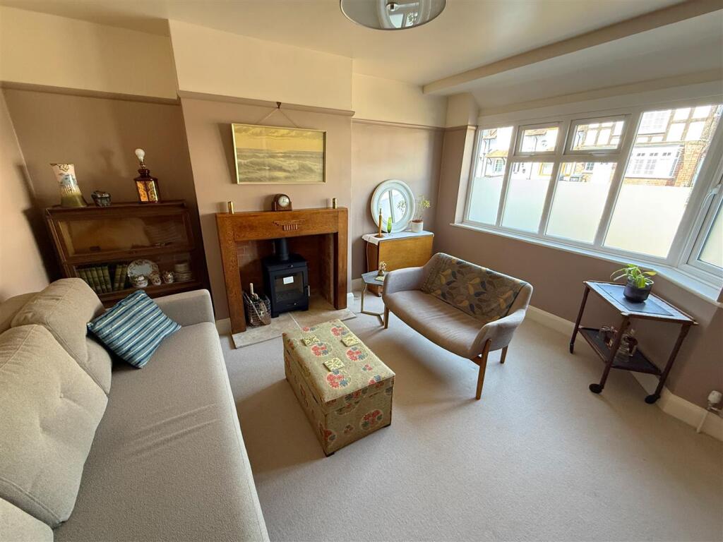 House in Stratford-on-Avon, Stratford-upon-Avon - View 3