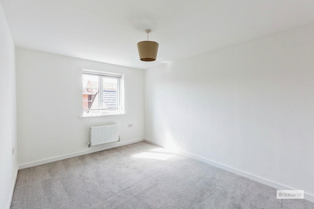House in Rothwell, Woodland Valley, North Northamptonshire - More