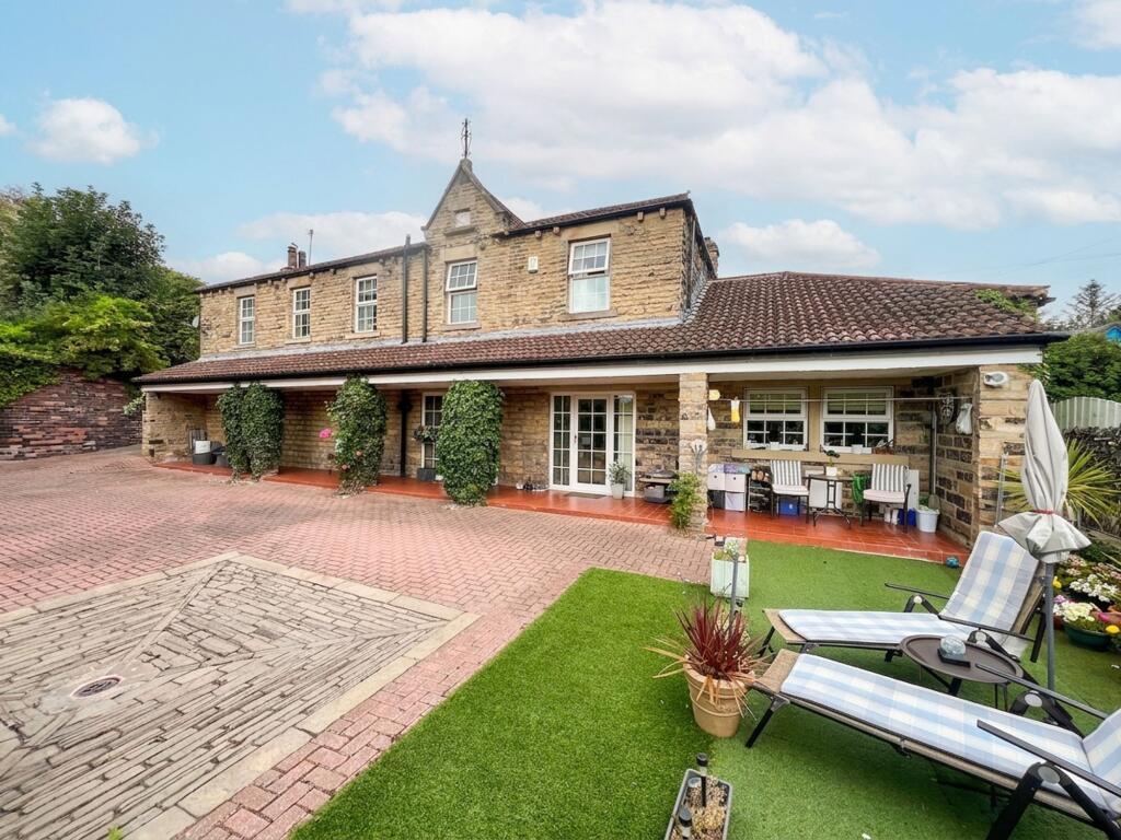 Main image of property: Lodge Cottage, Horbury, Wakefield, WF4