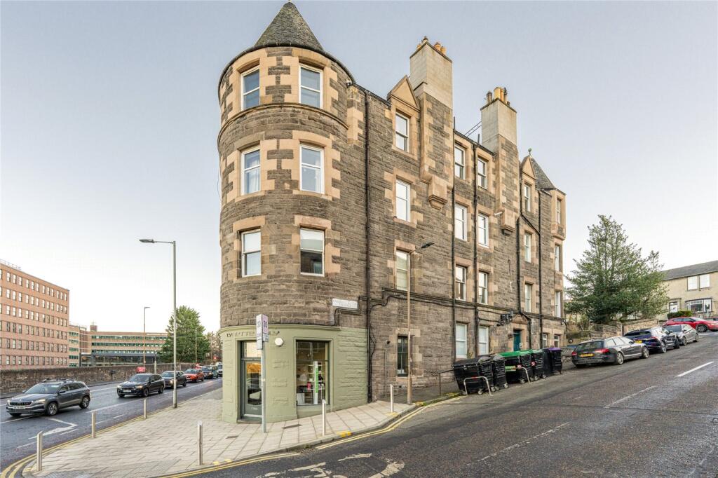 Main image of property: 13/6 Parsons Green Terrace, Edinburgh, EH8