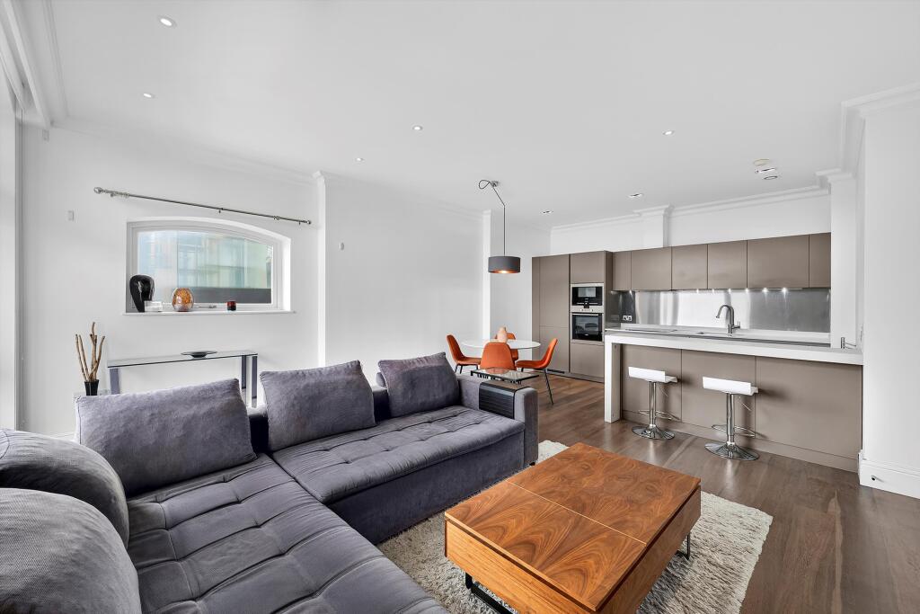 Main image of property: Leman Street, London E1