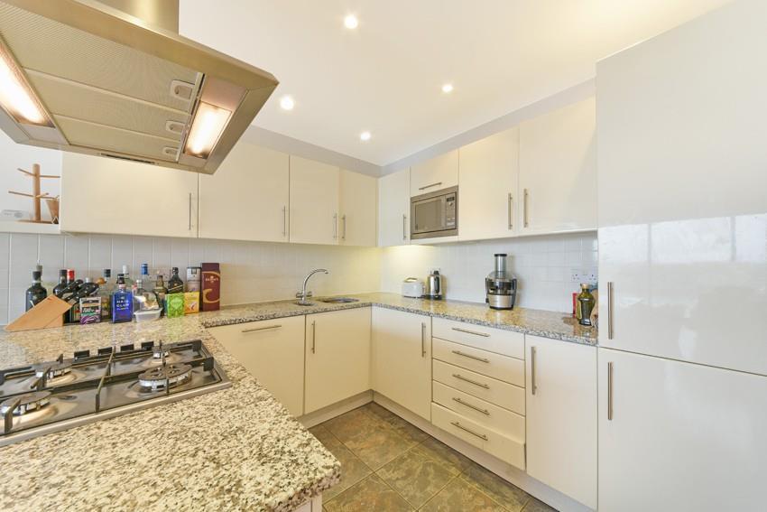 Ocean Wharf, 60 Westferry Road, London E14 photo 3