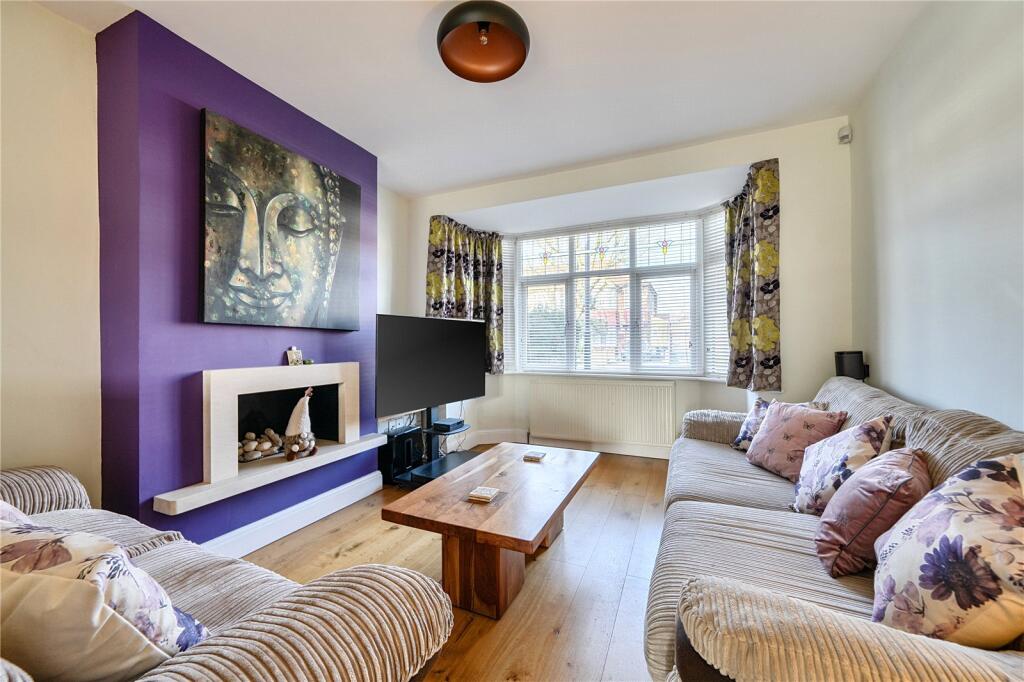 Firs Lane, Palmers Green, London, N13 photo 2