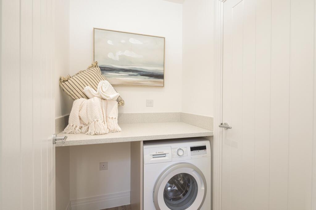 House in Horsham, Old Holbrook, North Horsham - View 5