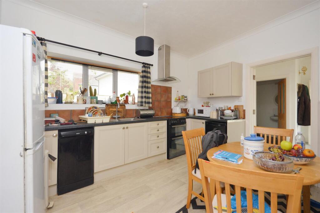 House in Brighton - View 3