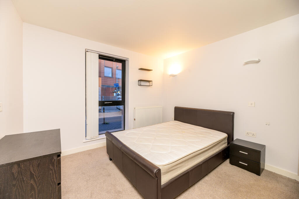 Apartment in Birmingham, Jewellery Quarter - View 4