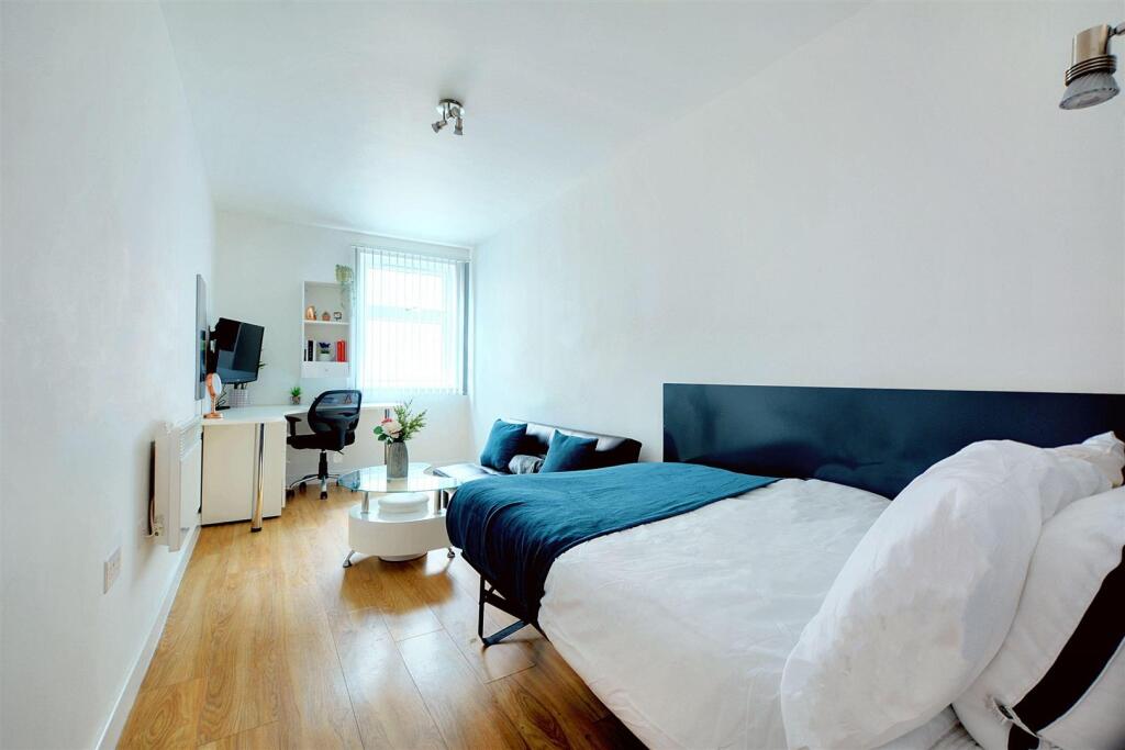 Apartment in Leicester, Black Friars - View 4
