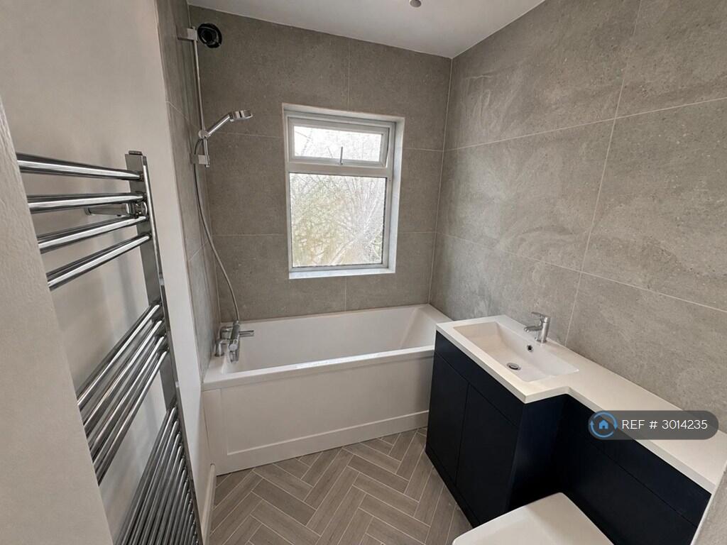 Apartment in Torquay - View 4