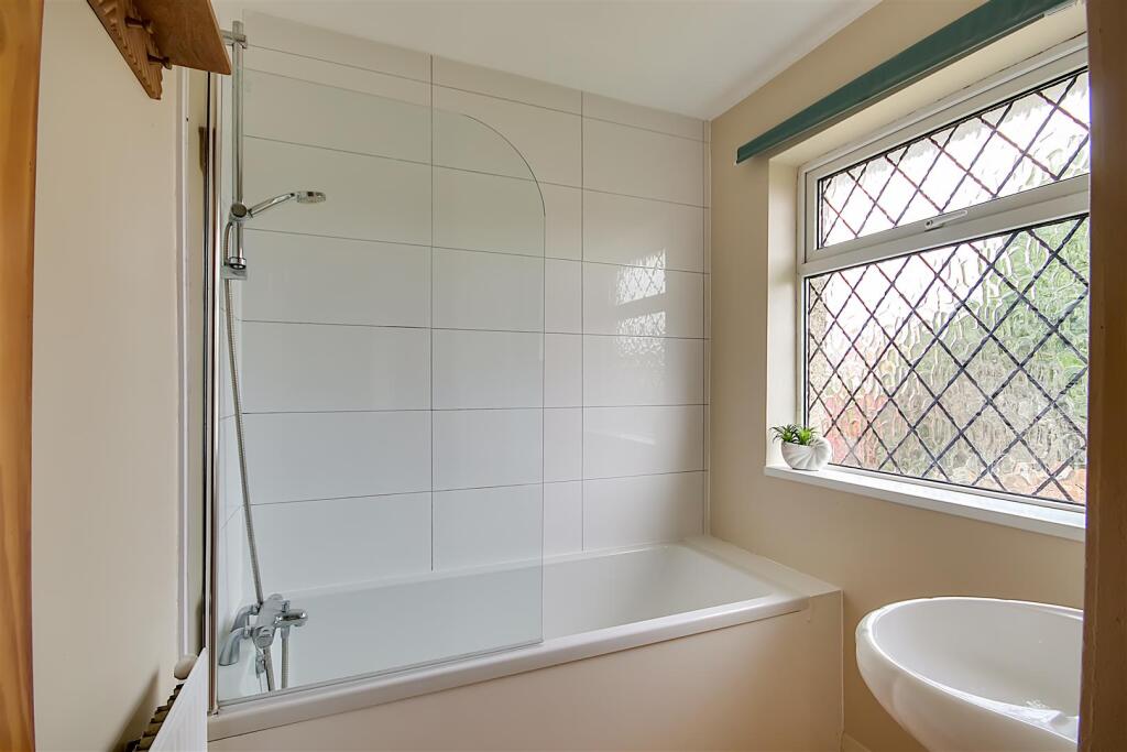 Henty Road, Worthing, BN14 photo 4