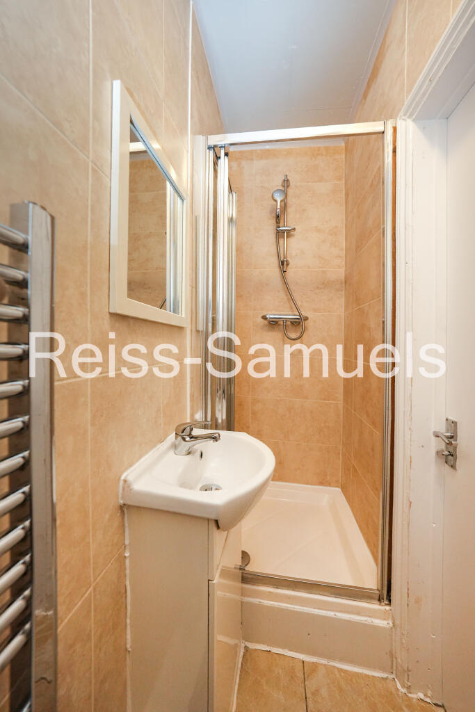 5 bedroom town house for rent