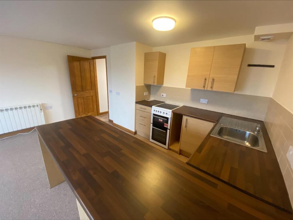 Apartment in Taunton - View 4