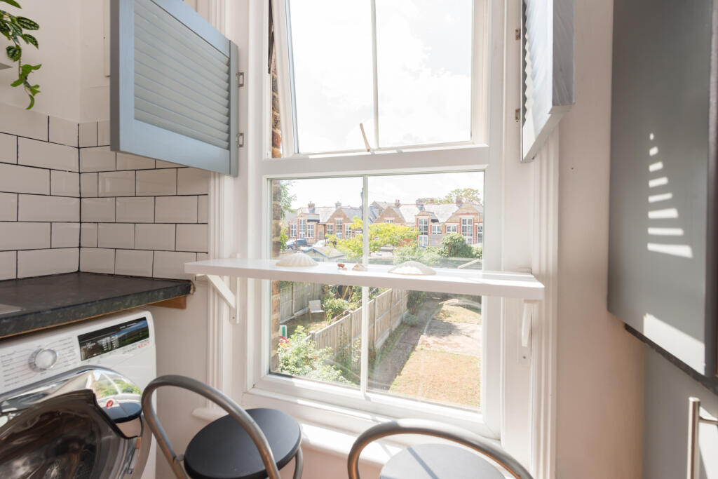 Apartment in Whitstable, Lower Island - More
