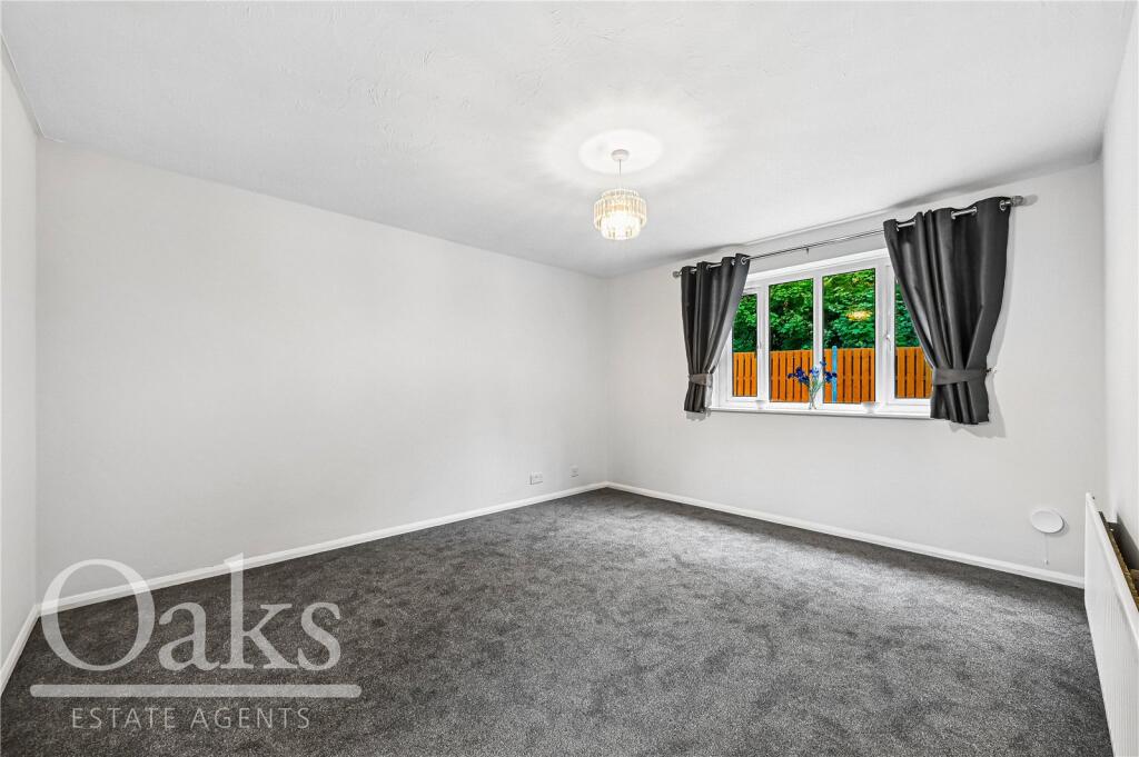 Apartment in Croydon - View 2