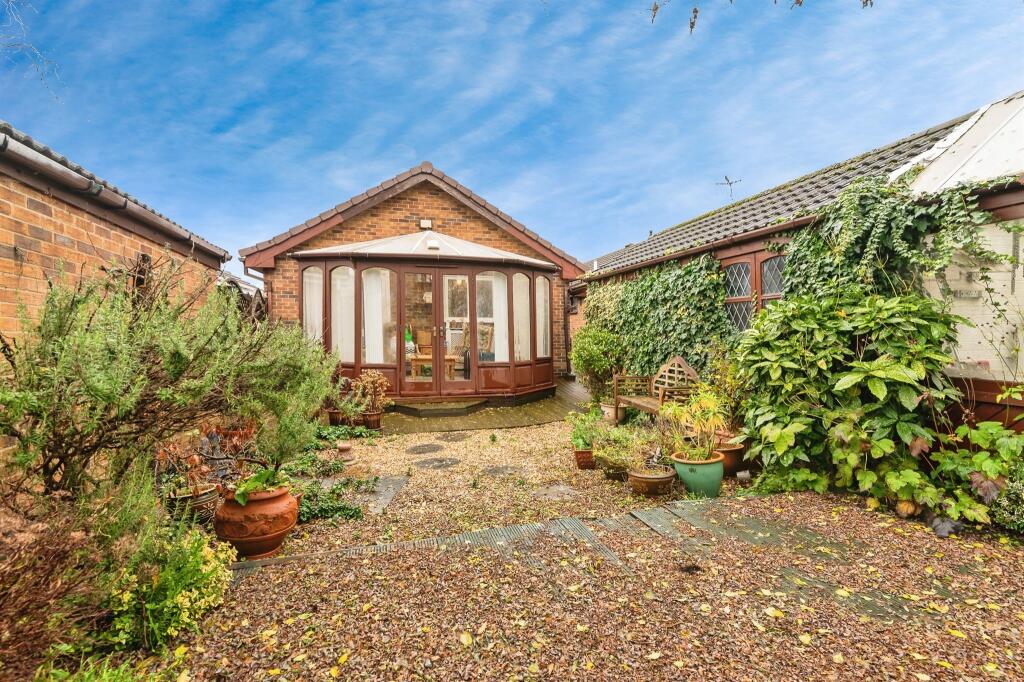 House in Rushcliffe, Nottinghamshire - More
