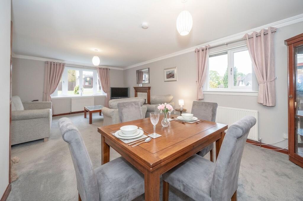 Balmoral Gardens, Livingston, EH54 9EX photo 4