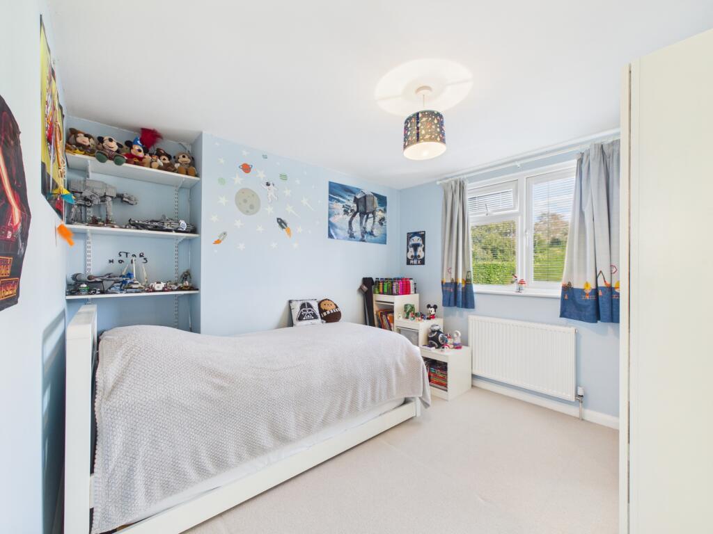 House in Horsham, Littlehaven, North Horsham - More
