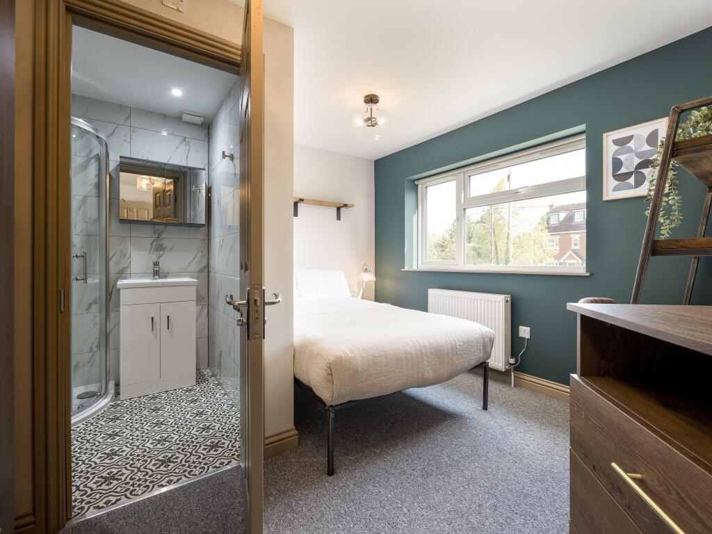 Main image of property: Eynsham Road