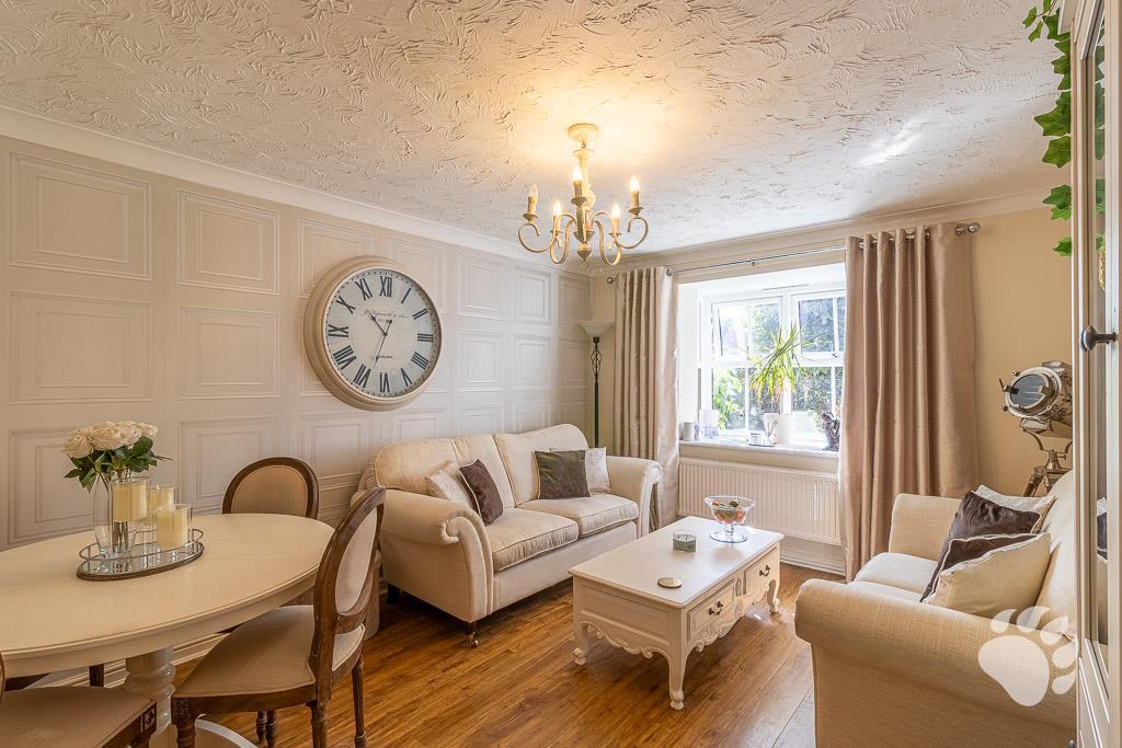 Apartment in Southend-on-Sea - View 2
