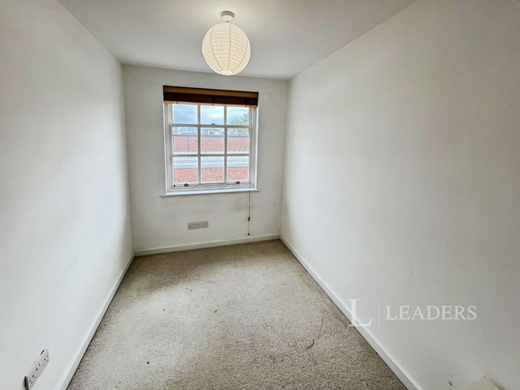 Apartment in Warwick, Kenilworth - More