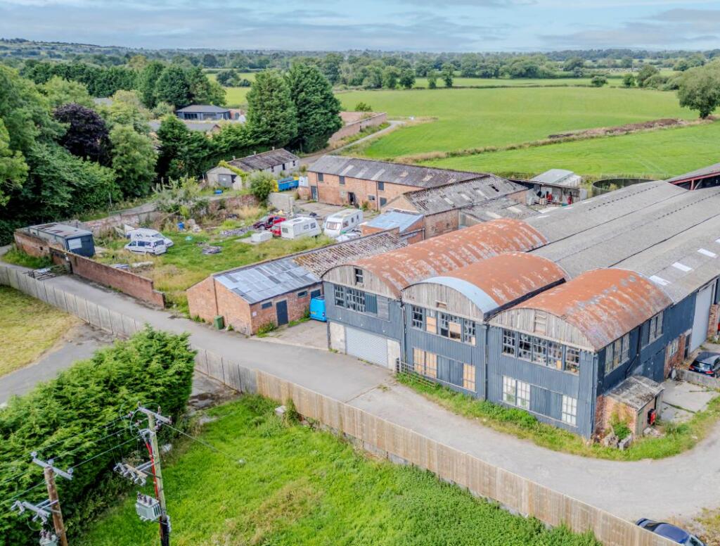 House in Crewe - View 2