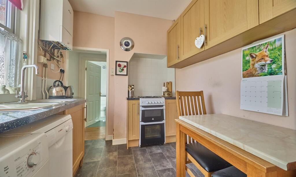 House in Hinckley - More