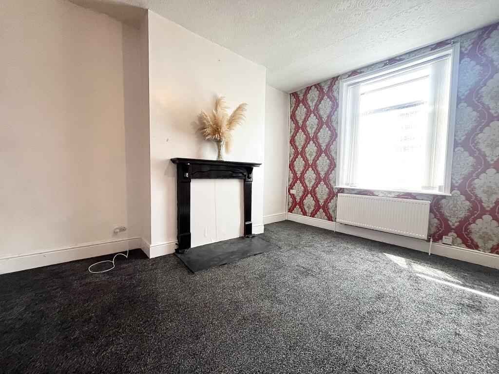 House in Bradford - View 5