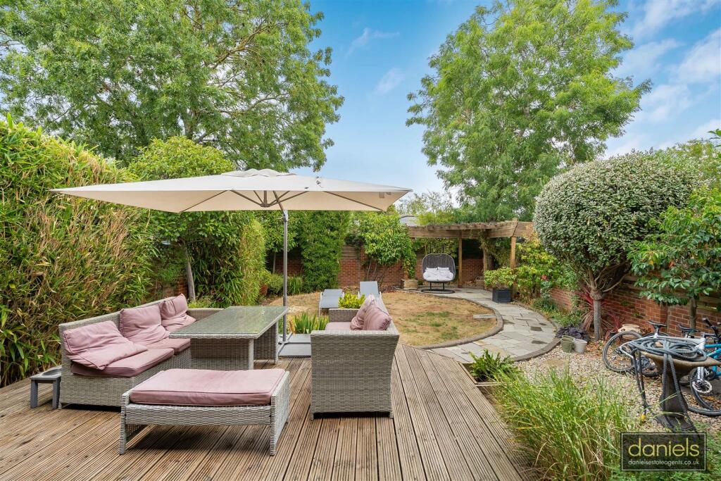 House in London, Perivale - More