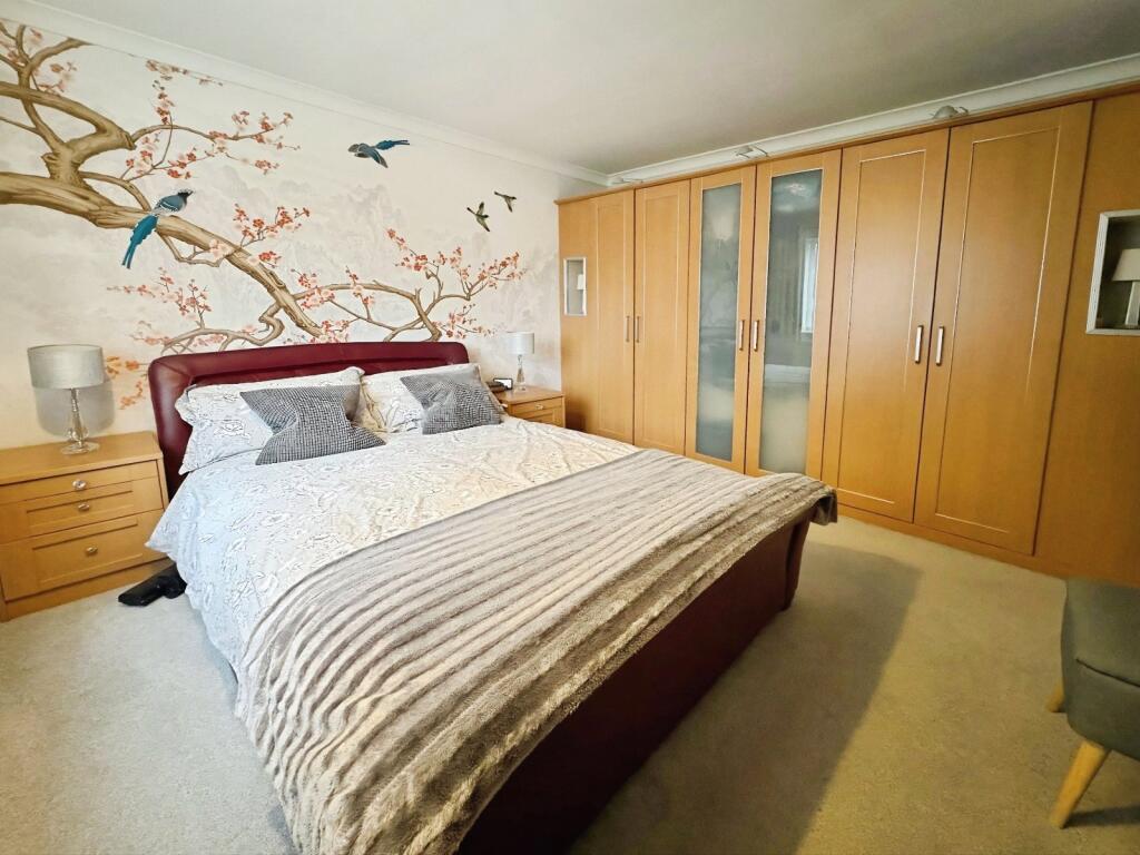 Carlton Close, Danesmoor, Chesterfield, Derbyshire, S45 photo 4
