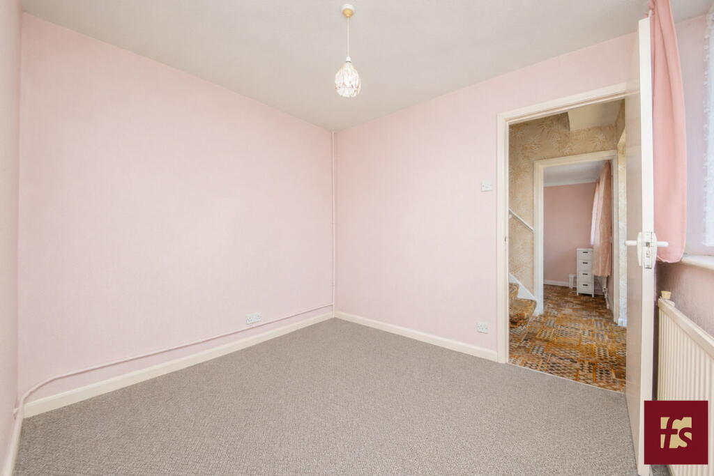 House in Berkshire RG45 6RJ, Wokingham Without - More