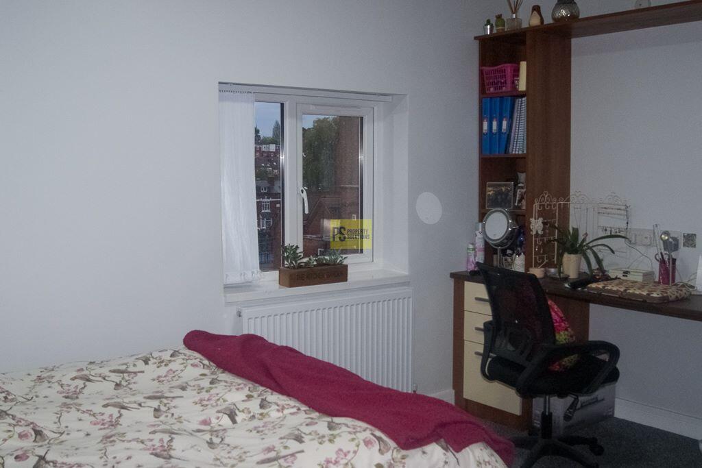 6 bedroom terraced house for rent