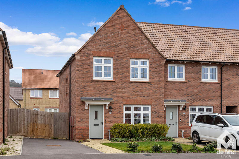 3-bed house on Meadowsweet Road, Leckhampton, Cheltenham, Gloucestershire, GL53, £425,000