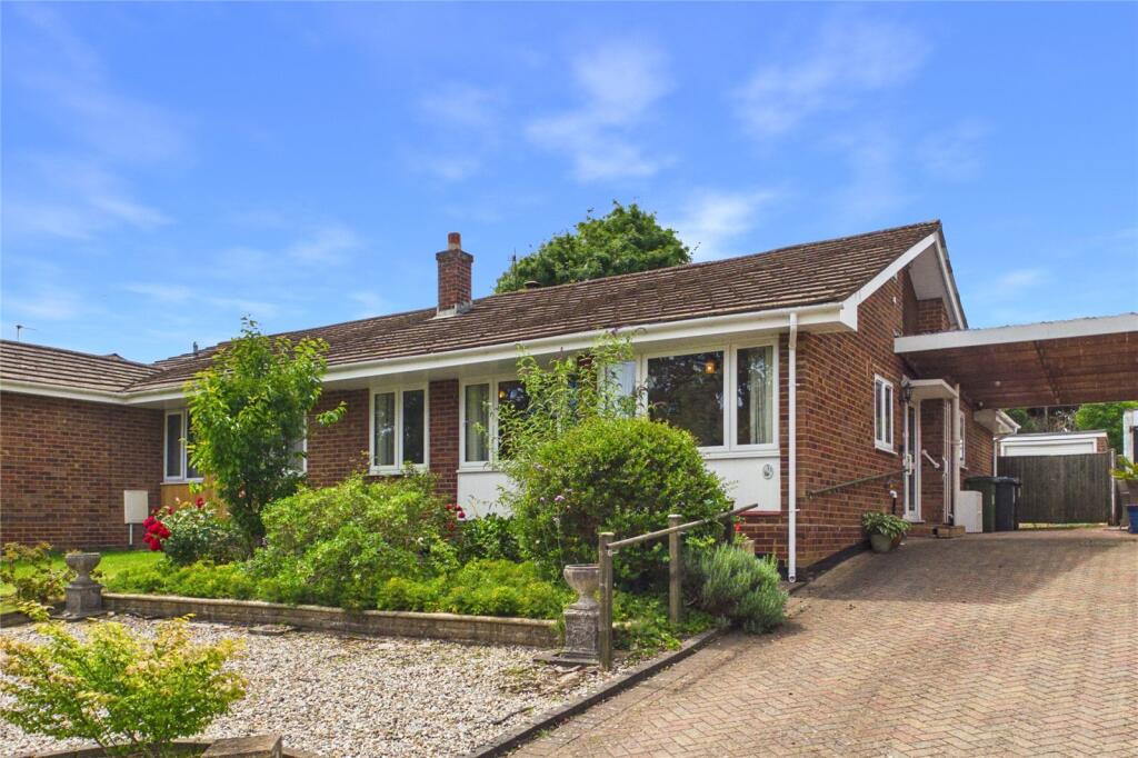 Main image of property: Honeybottom Road, Tadley, Hampshire, RG26