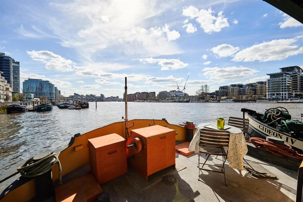 2 bedroom house boat for rent