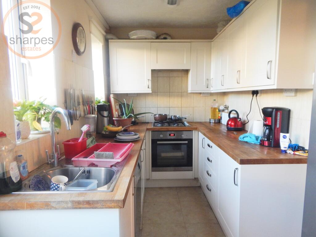 House in Croydon - View 5