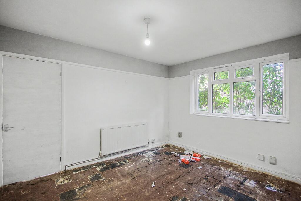 Apartment in Watford - View 4