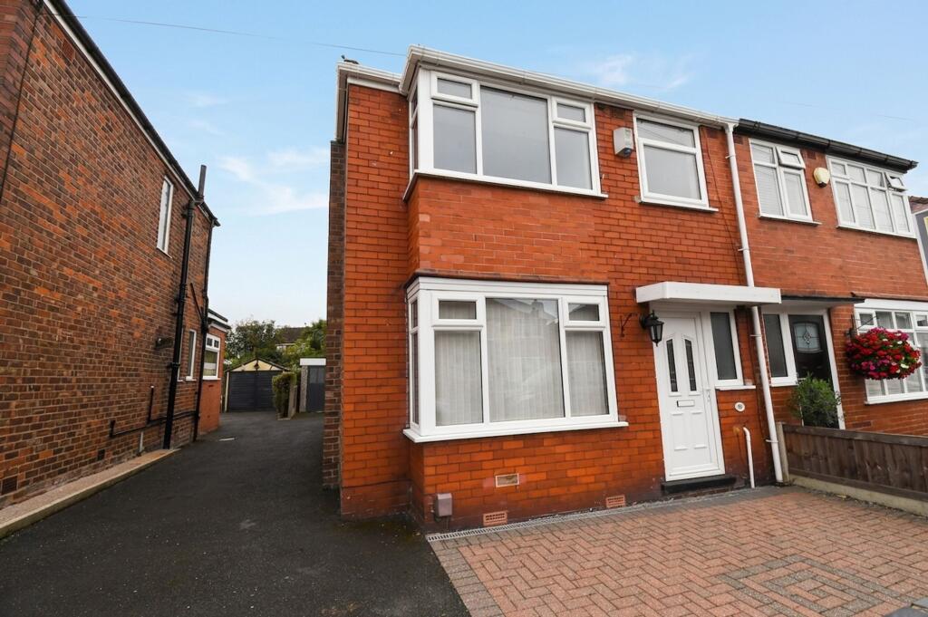 House in Salford, Greater Manchester - View 3