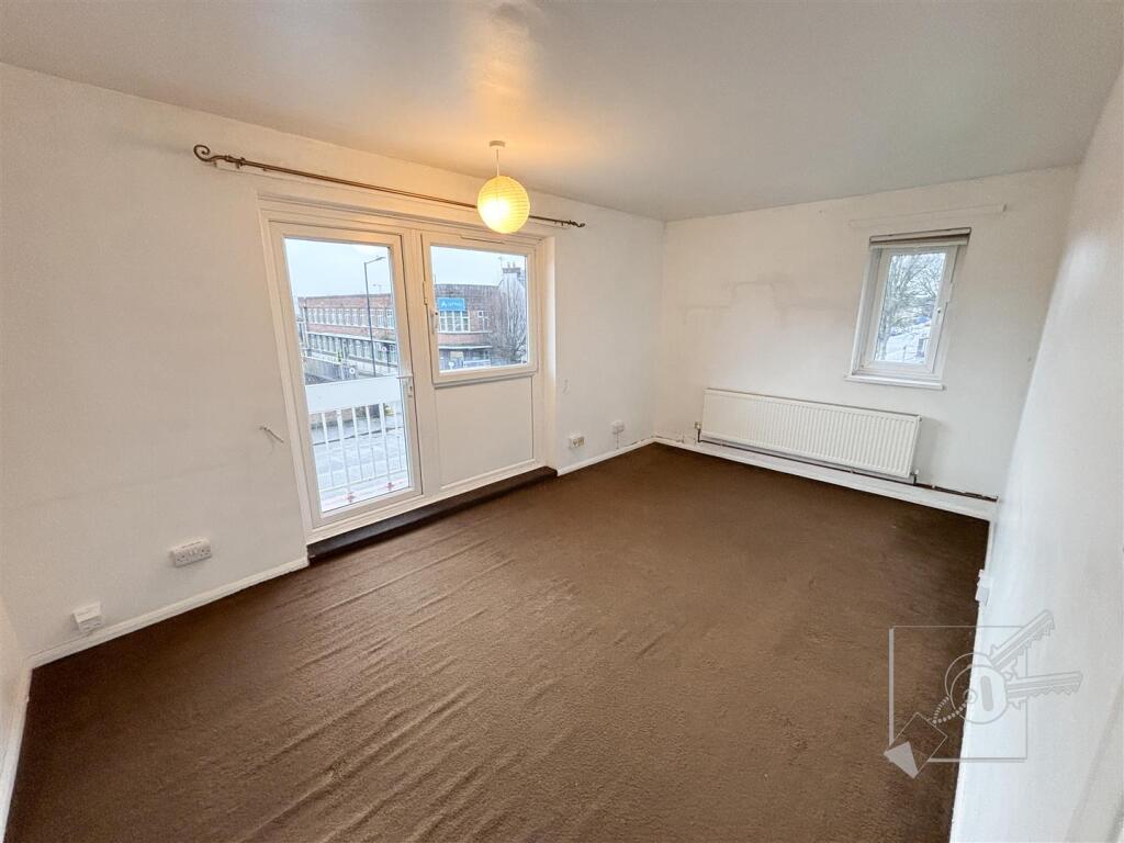 Main image of property: Fountain Walk, Northfleet, Gravesend
