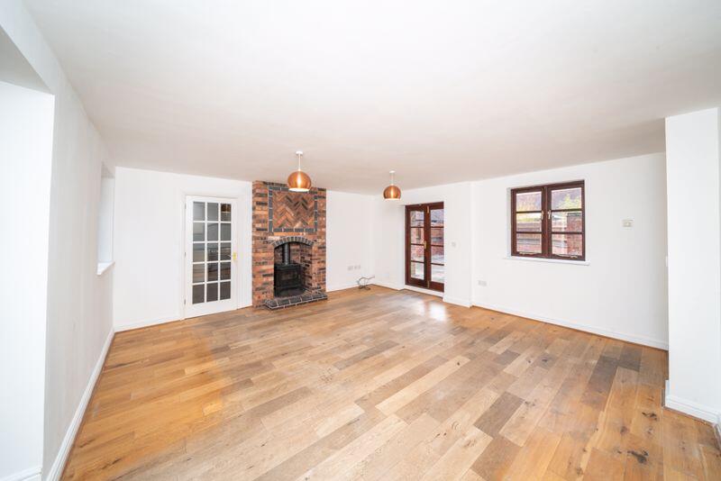 House in South Staffordshire, Kinver - View 5