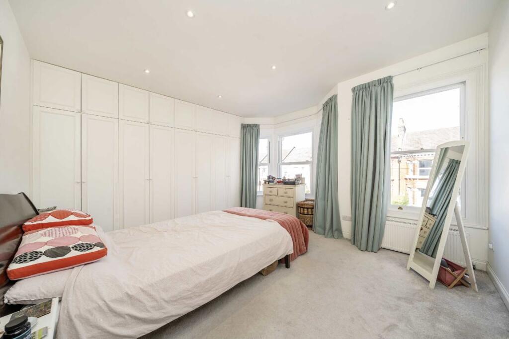 House in London - View 4