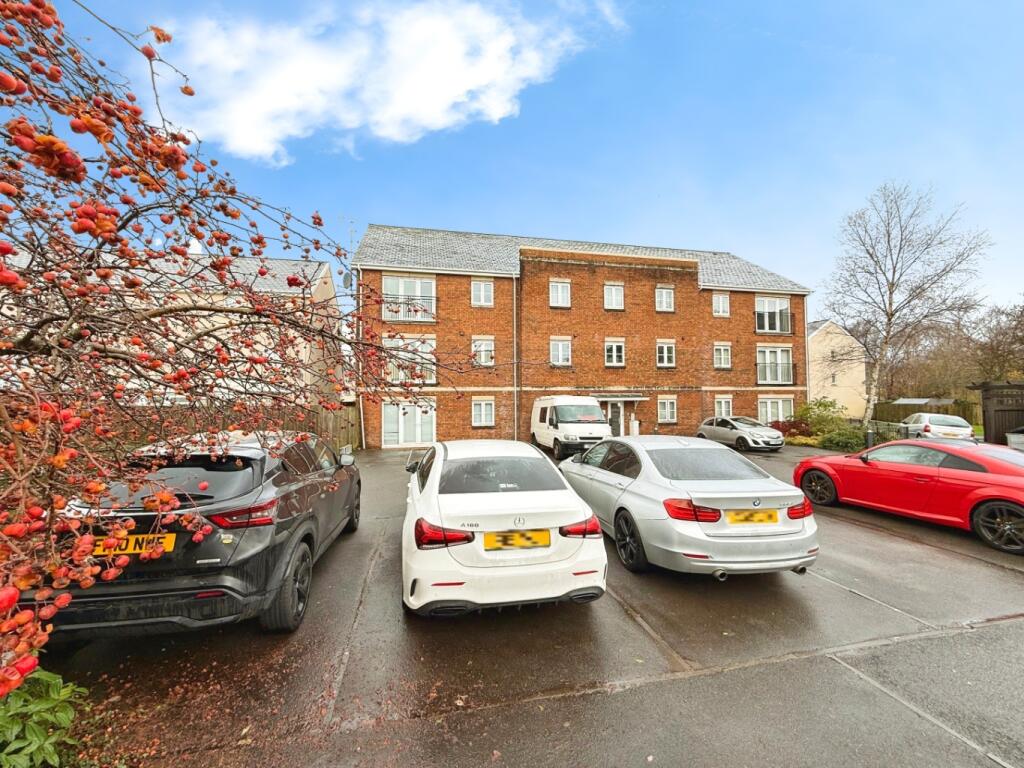 Apartment in Pontarddulais