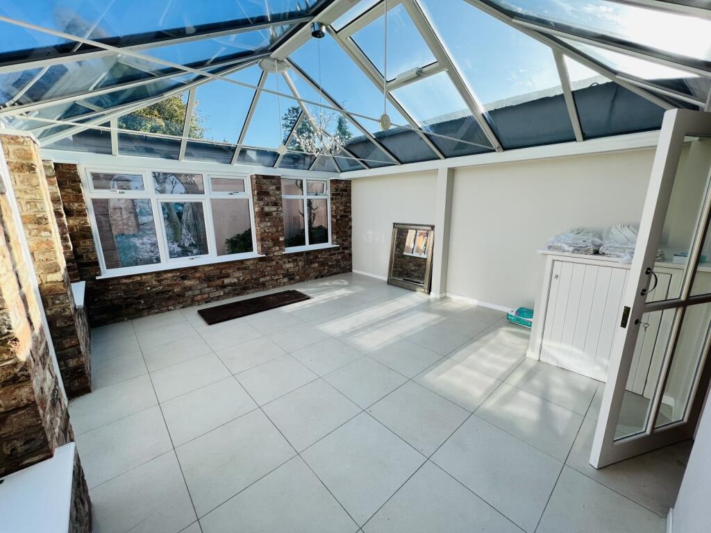 Badgers Rake Lane, Ledsham, Little Sutton, Cheshire, CH66 - View 3