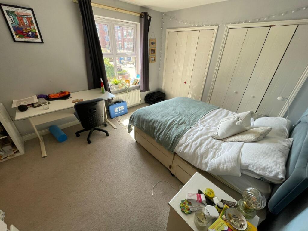 Carisbrooke Road, Leeds, West Yorkshire, LS16 – další