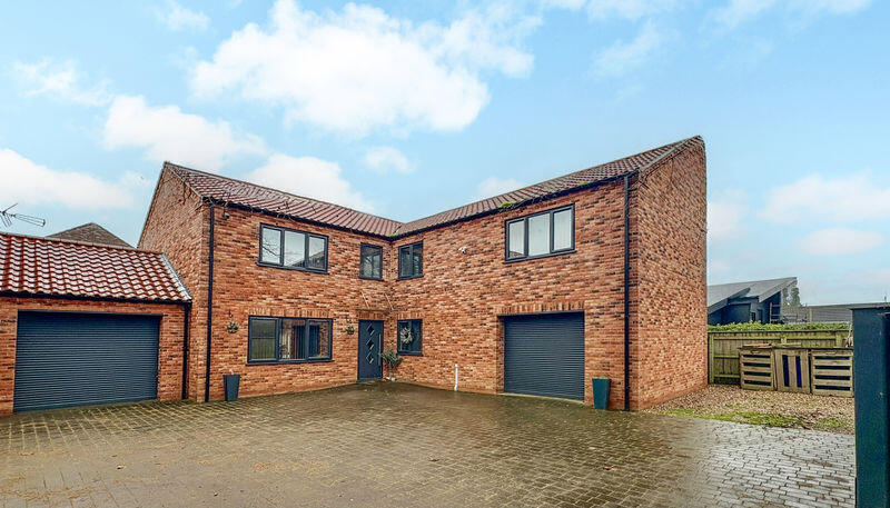 5-bed detached on Lincoln Road, Saxilby, Lincoln, £400,000